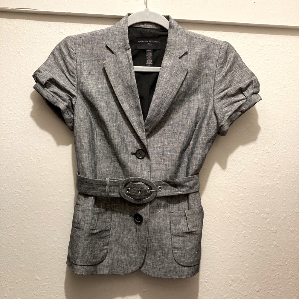 📦🎊MOVING SALE! 📦🎊 Banana Republic Blazer